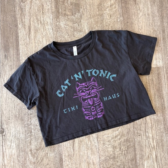 Felinious Tops - Black Crop T-Shirt with Cat Graphic